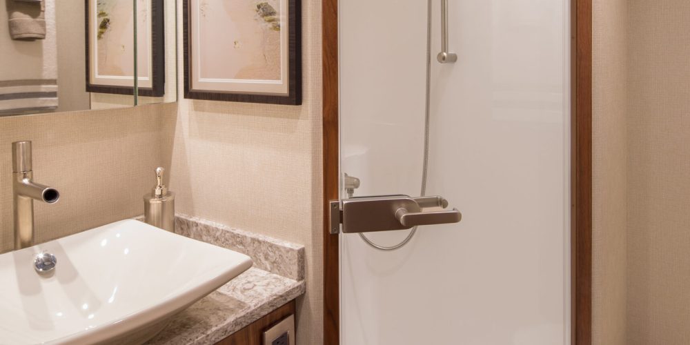 08Viking-80-Aft-Starb-SR-Head